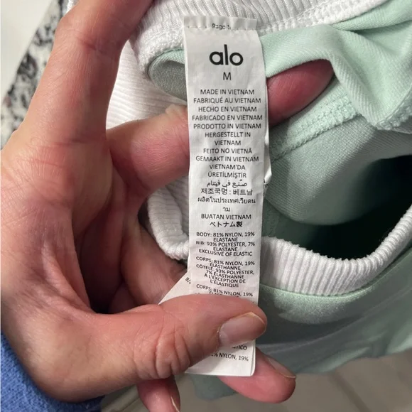 ALO High-Waist Airbrush Better Together 7/8 Leggings in Spearmint - Picture 3 of 4